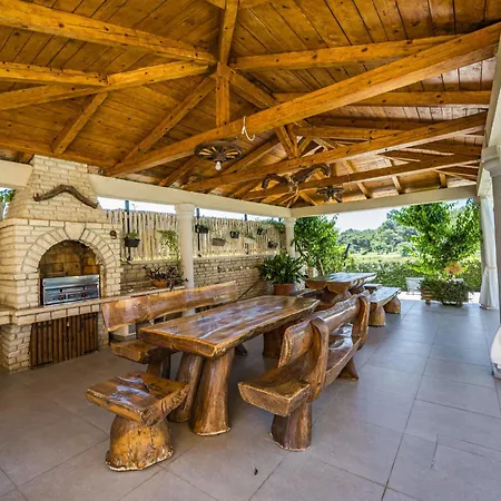 Appartamento Vizula By Interhome